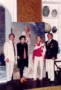 Mark and R.W. present a full-length Cowan�portrait to Doris Duke at 'Shangra La' - Diamond Head, Hawaii.