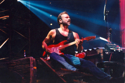 Daryl Stuermer (Jean Luc Ponty, Genesis, Phil Collins) - April 4, 2005